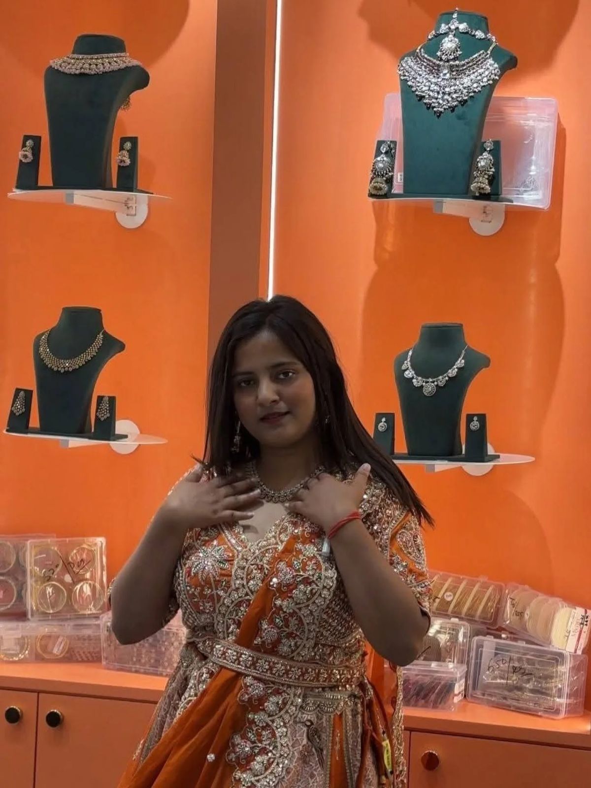 Artificial jewellery wall display